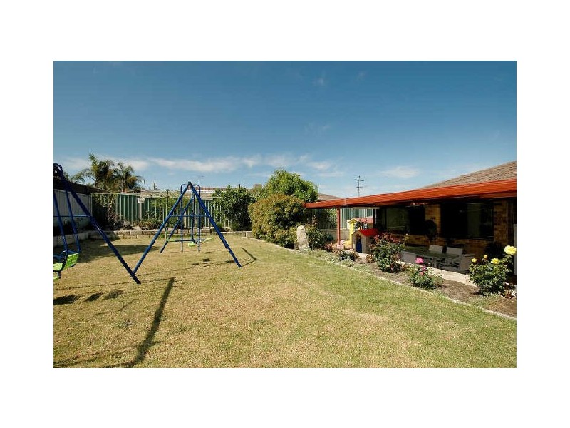 61 Highclere Blv, Marangaroo WA 6064