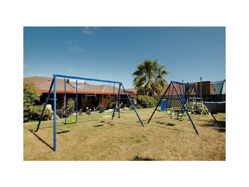 61 Highclere Blv, Marangaroo WA 6064