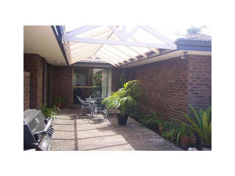 27 Durban Crescent, Kingsley WA 6026