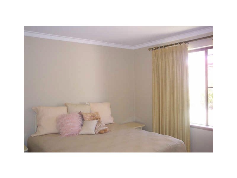 27 Durban Crescent, Kingsley WA 6026