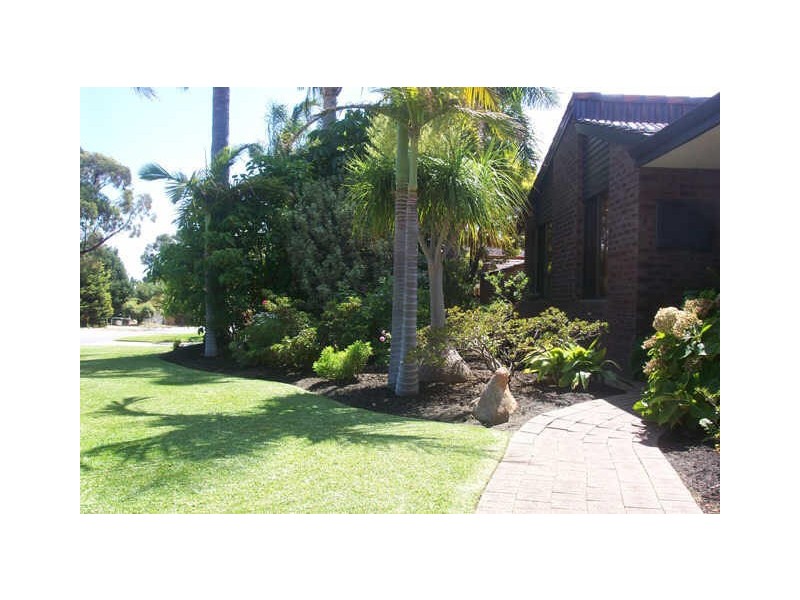 27 Durban Crescent, Kingsley WA 6026