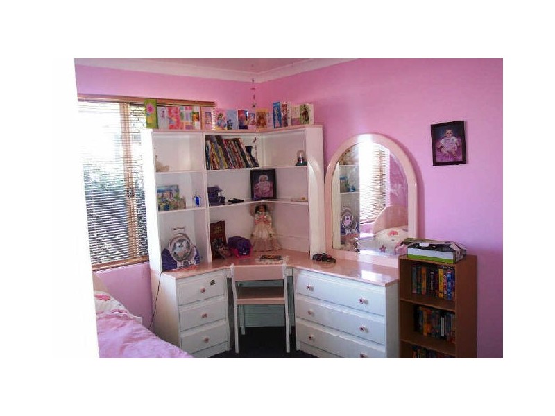 5 Masters Place, Marangaroo WA 6064