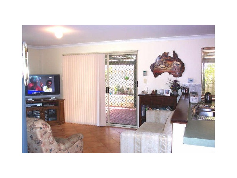 5 Masters Place, Marangaroo WA 6064