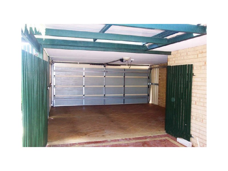 5 Masters Place, Marangaroo WA 6064