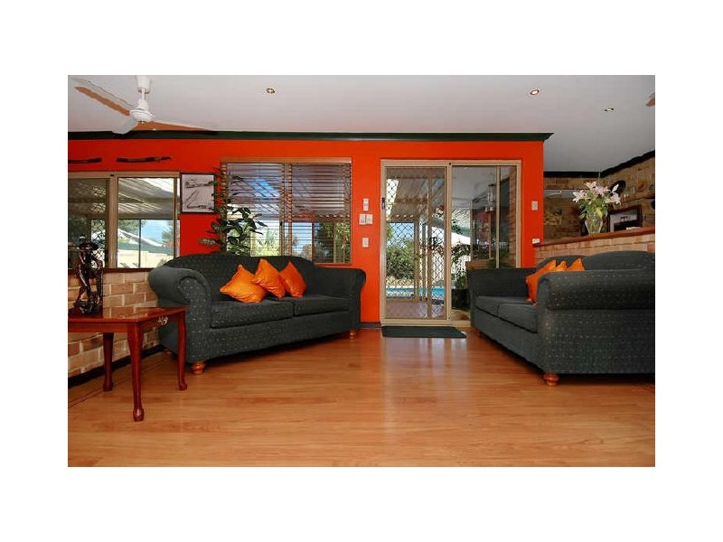 9 Oakover Way, Heathridge WA 6027