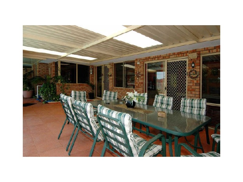 9 Oakover Way, Heathridge WA 6027