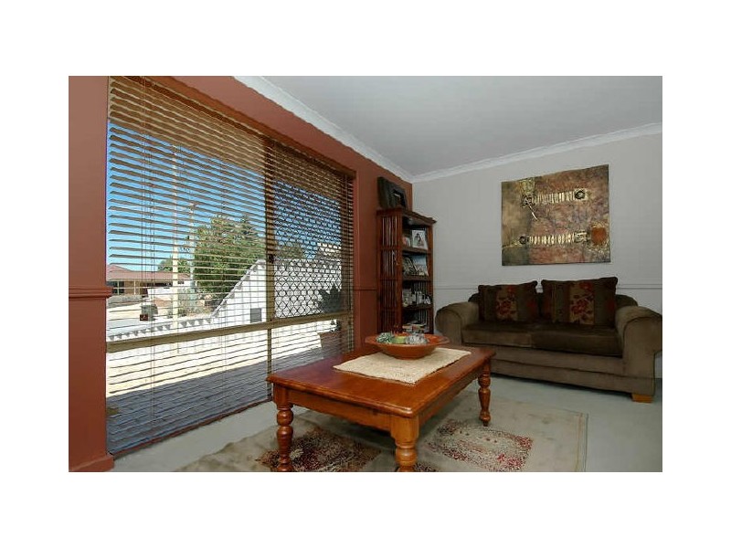 6 Ham Close, Beldon WA 6027