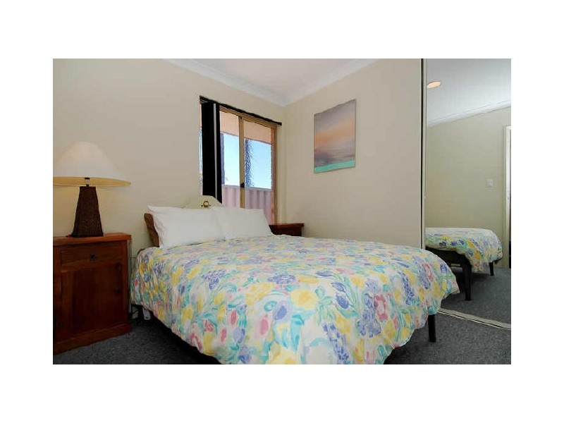 6 Ham Close, Beldon WA 6027