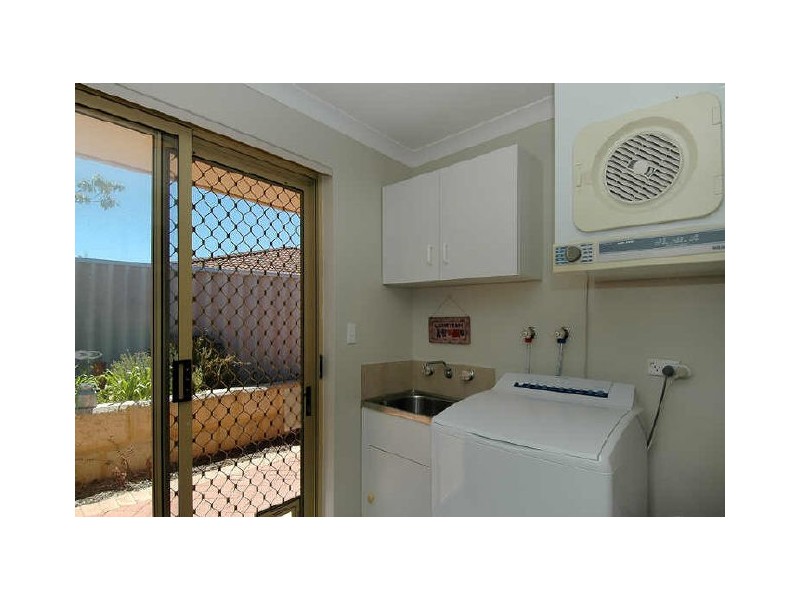 6 Ham Close, Beldon WA 6027