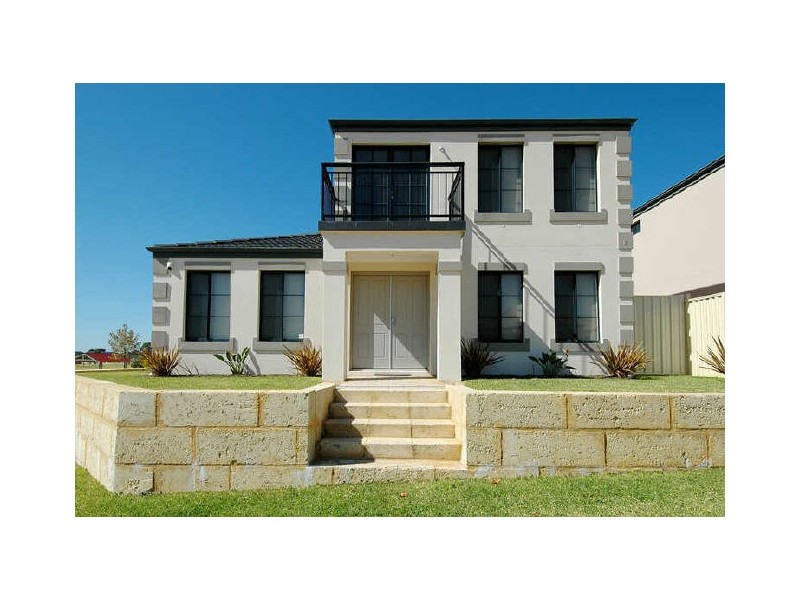 18 Chesterfield Ave, Hocking WA 6065