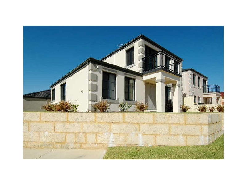 18 Chesterfield Ave, Hocking WA 6065