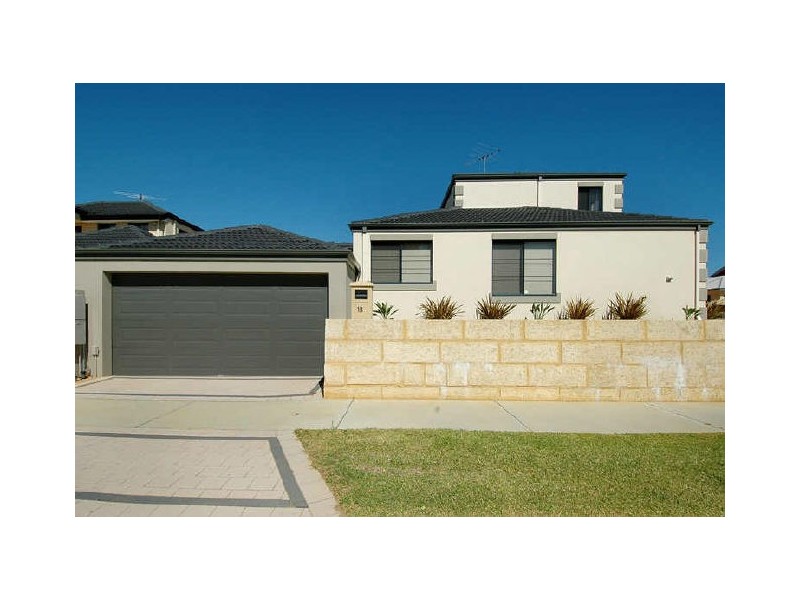 18 Chesterfield Ave, Hocking WA 6065