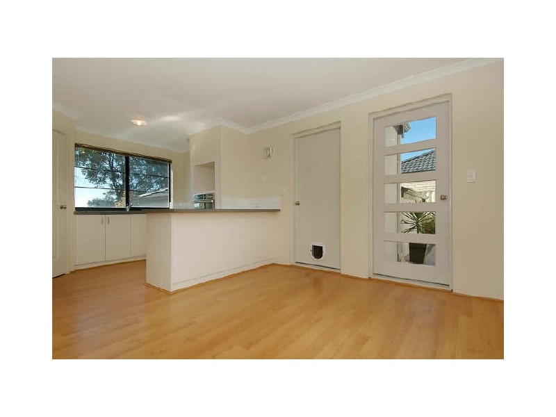 18 Chesterfield Ave, Hocking WA 6065