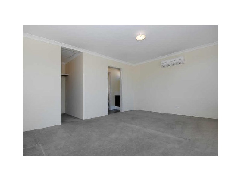 18 Chesterfield Ave, Hocking WA 6065