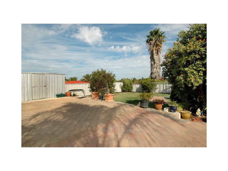 105 Sacramento Avenue, Beechboro WA 6063