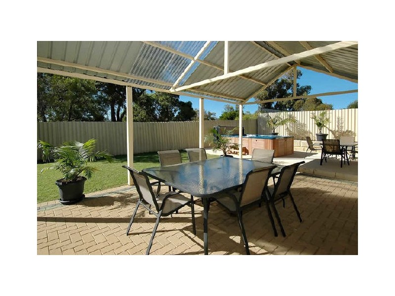 17 Captain Court, Heathridge WA 6027