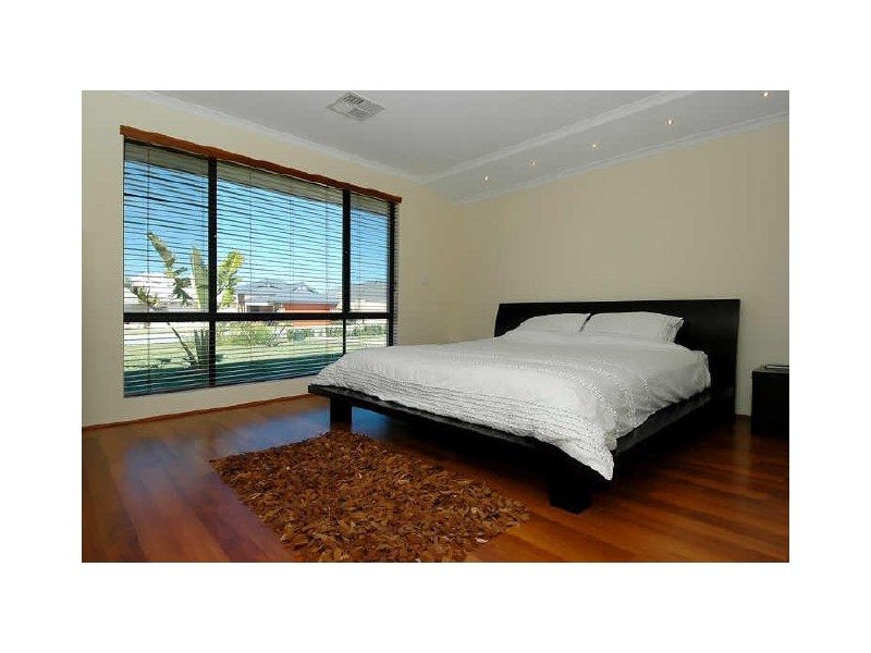 43 Russell Road, Madeley WA 6065