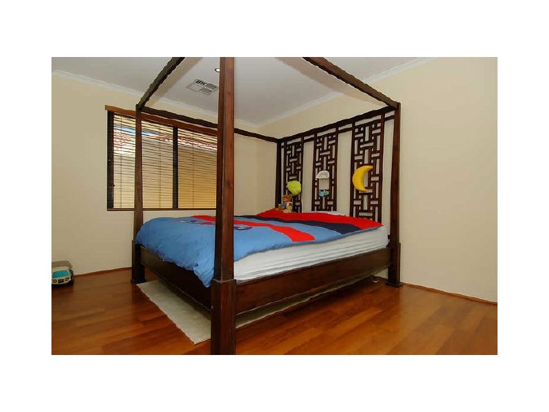 43 Russell Road, Madeley WA 6065