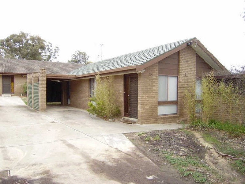 1/10 Sharon Street, Flora Hill VIC 3550