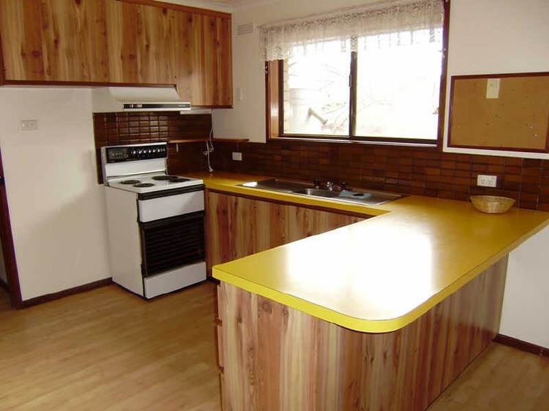 1/10 Sharon Street, Flora Hill VIC 3550