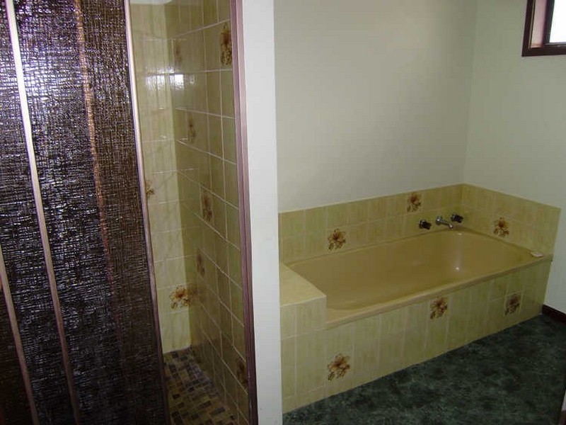 1/10 Sharon Street, Flora Hill VIC 3550