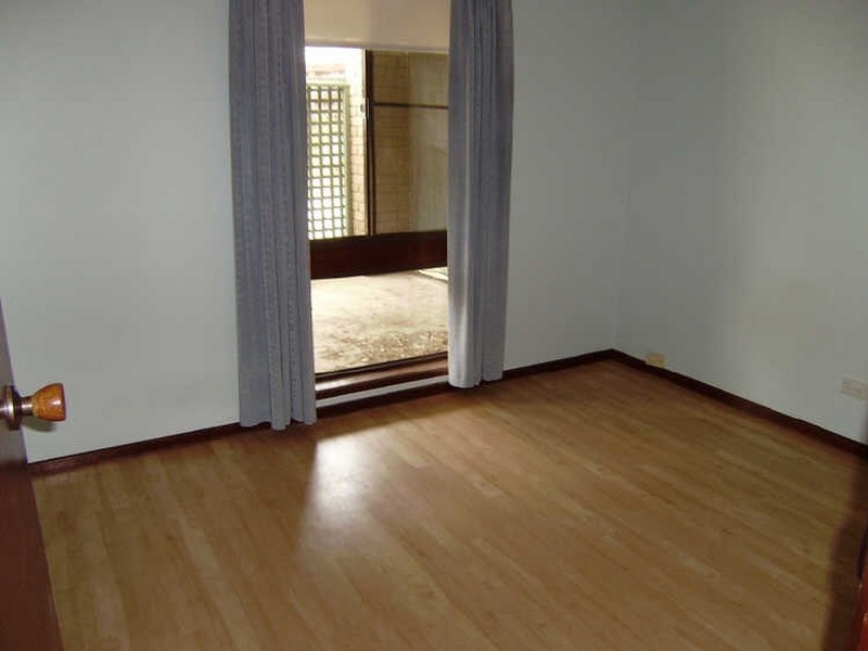 1/10 Sharon Street, Flora Hill VIC 3550