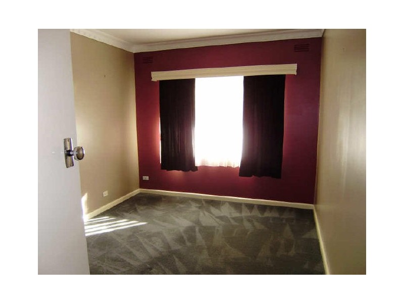 8 Fifth Avenue, White Hills VIC 3550