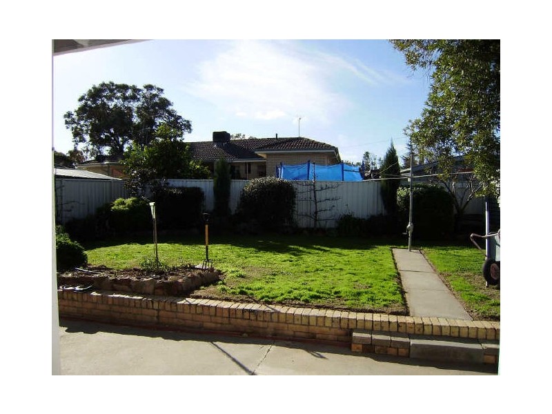 8 Fifth Avenue, White Hills VIC 3550