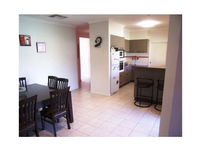 2 Park Terrace, Kangaroo Flat VIC 3555