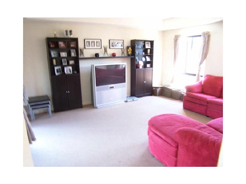 2 Park Terrace, Kangaroo Flat VIC 3555