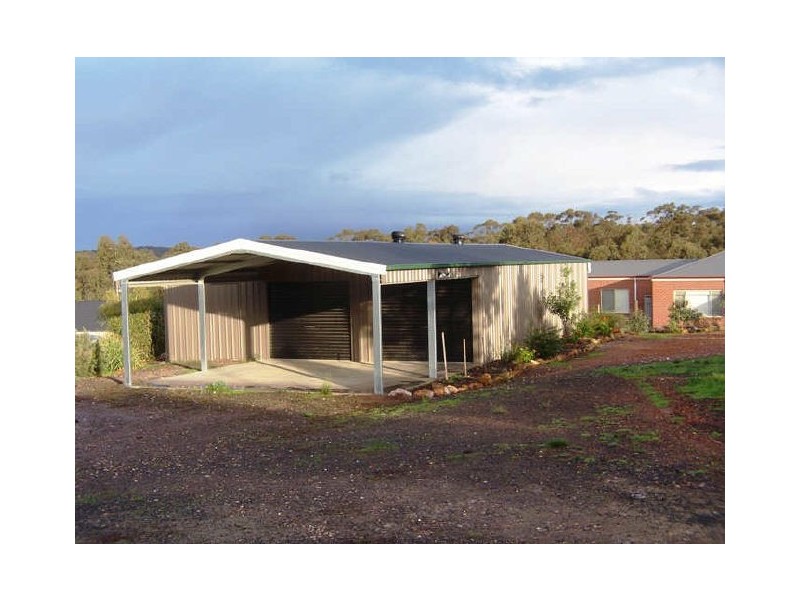 20 Kathleen Terrace, Maiden Gully VIC 3551