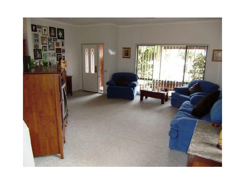 5 Sherwood Drive, Flora Hill VIC 3550