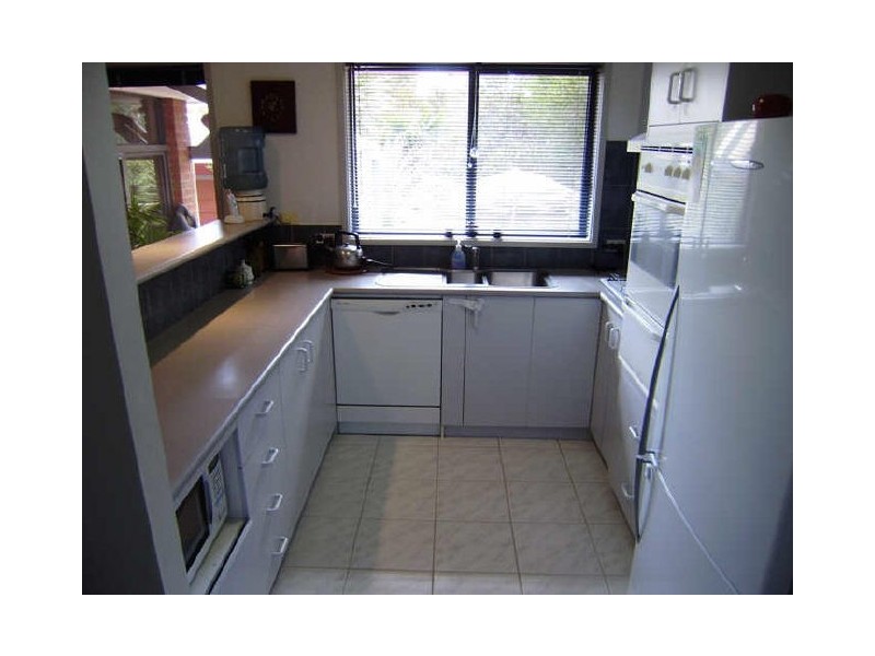 5 Sherwood Drive, Flora Hill VIC 3550