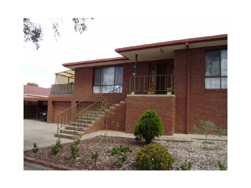105 Symonds Street, Golden Square VIC 3555