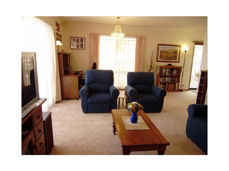 105 Symonds Street, Golden Square VIC 3555