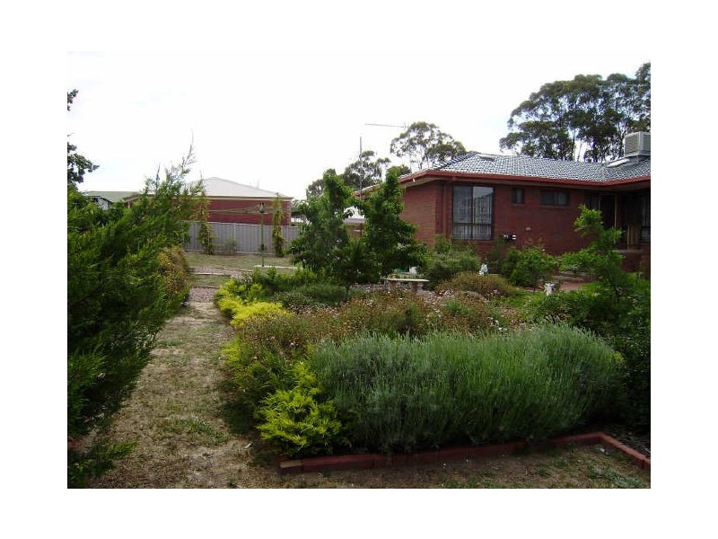 105 Symonds Street, Golden Square VIC 3555