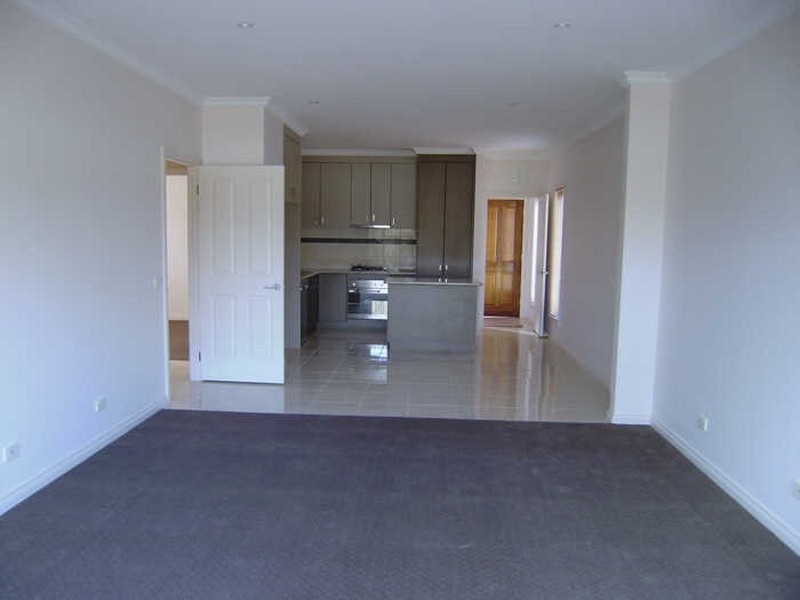 4,6,7/6 Friswell Avenue, Flora Hill VIC 3550