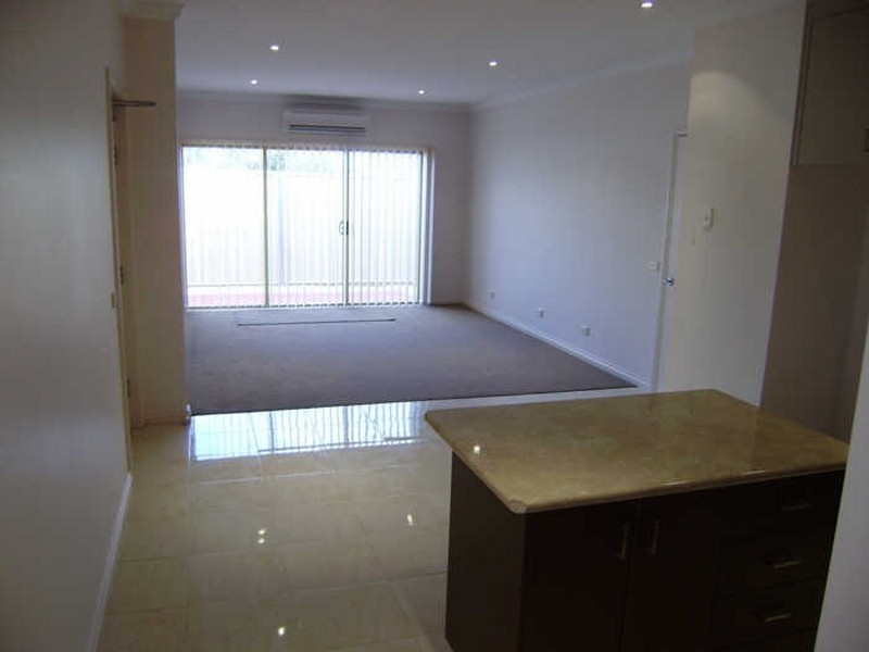 4,6,7/6 Friswell Avenue, Flora Hill VIC 3550
