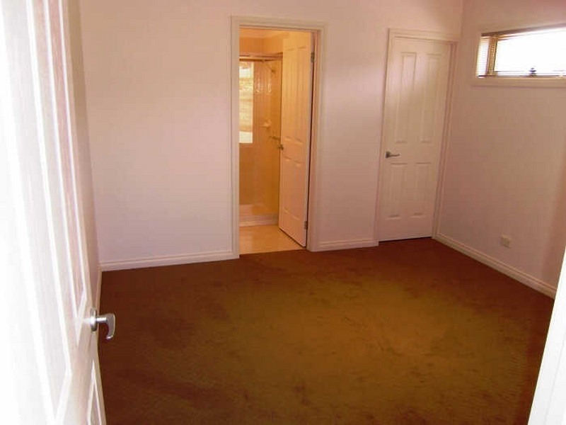 4,6,7/6 Friswell Avenue, Flora Hill VIC 3550