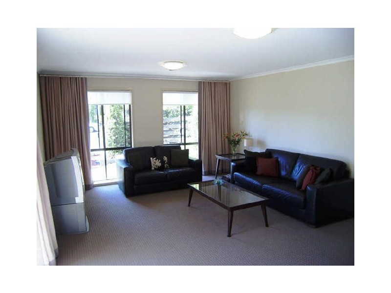 4 Tenzing Court, Strathdale VIC 3550