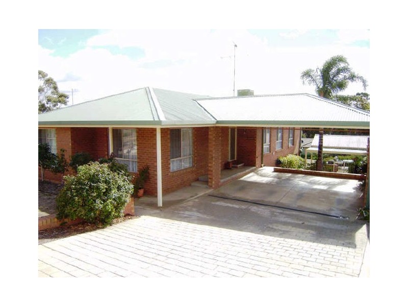 5 Proud Terrace, Flora Hill VIC 3550