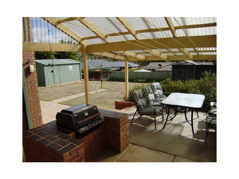 5 Proud Terrace, Flora Hill VIC 3550