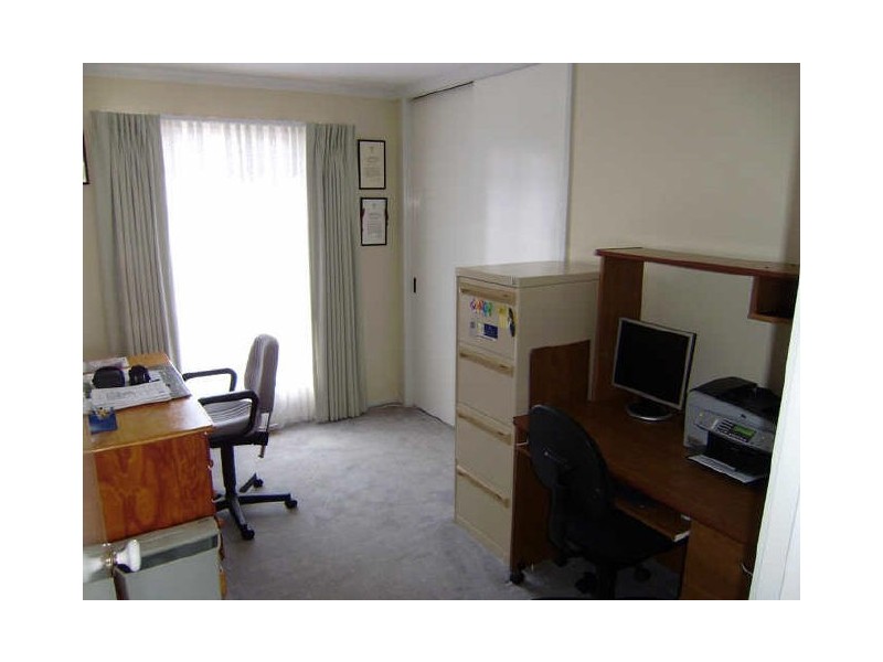 5 Proud Terrace, Flora Hill VIC 3550