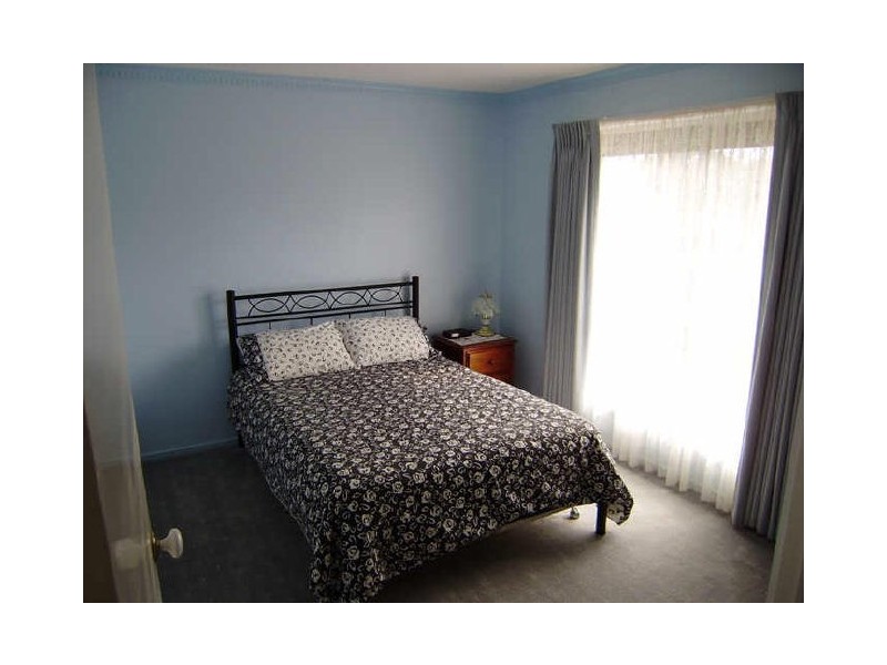 5 Proud Terrace, Flora Hill VIC 3550