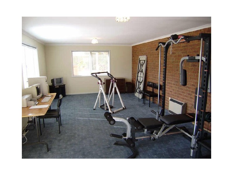 5 Proud Terrace, Flora Hill VIC 3550