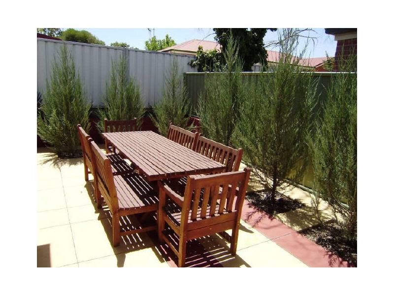 3/35 Booth, Golden Square VIC 3555