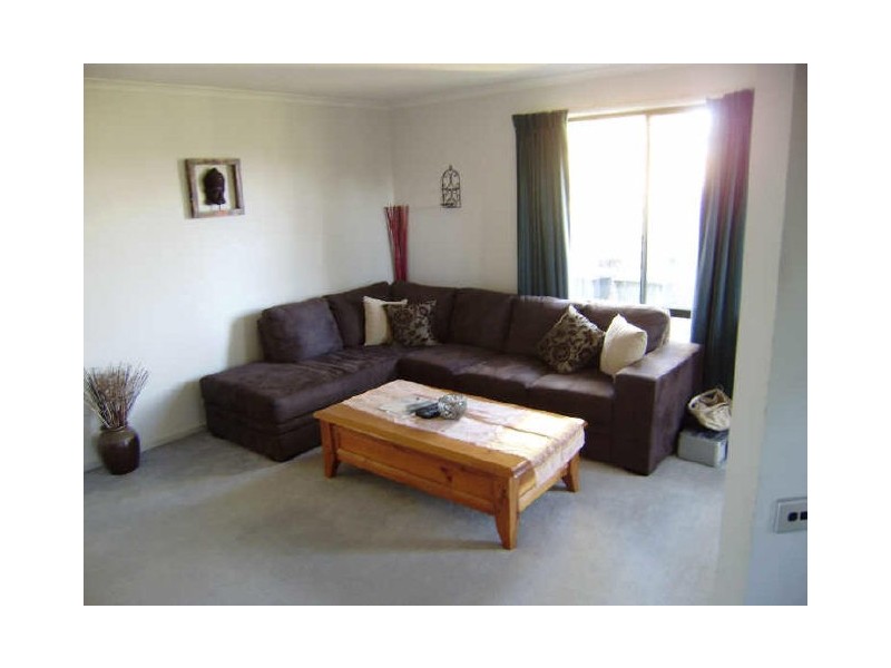 15 Proud Terrace, Flora Hill VIC 3550