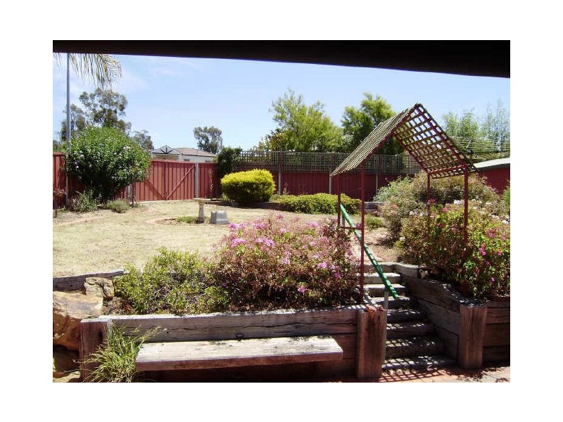 13 Shakespeare Street, Spring Gully VIC 3550