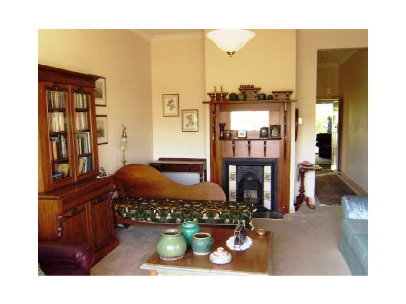 15 Palmerston Street, Quarry Hill VIC 3550