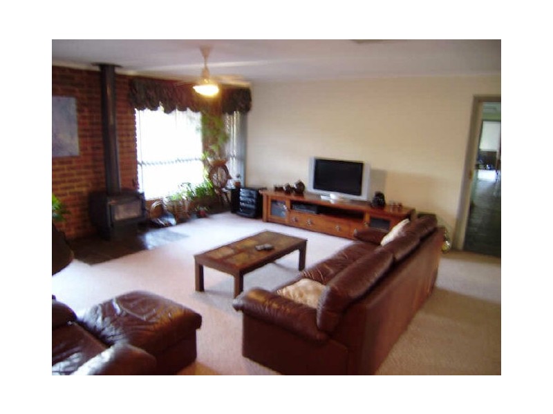 130 Powers Rd, Marong VIC 3515